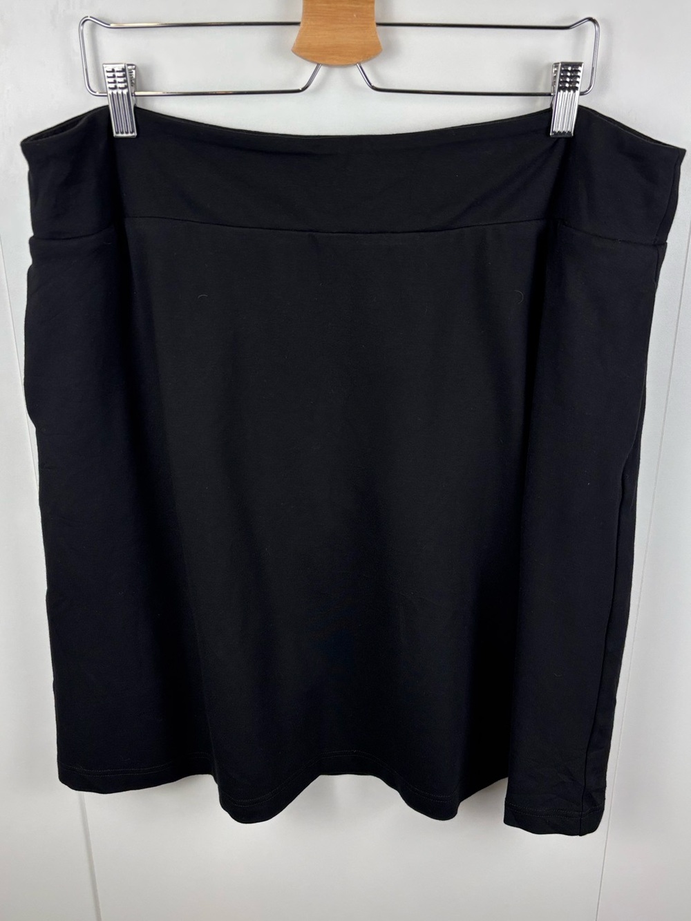 Betabrand Black Pull-On Ponte Knit Skort Knee Length Skirt Stretch XXL Pockets